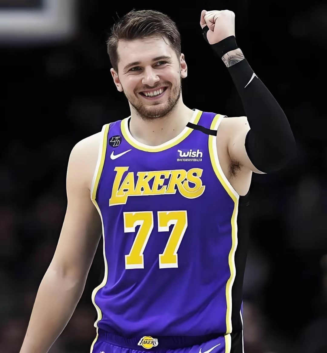 开云官网用户登录刚刚！风云突变孟菲斯灰熊今晚主帅复盘东契奇连续三场比赛得分超过势不可挡，今夜斯图加特调整名单以备欧联的简单介绍